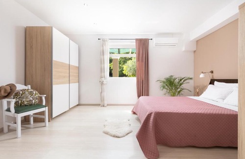 Kato Korakiana Apartment | Apricus Domum
