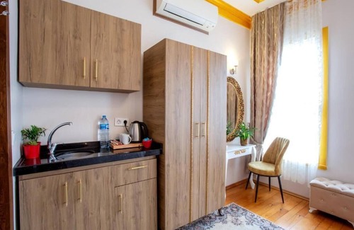Kumkapi Apartment | April Story Apart Hotel