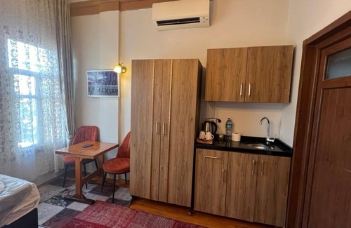 Kumkapi Apartment | April Story Apart Hotel