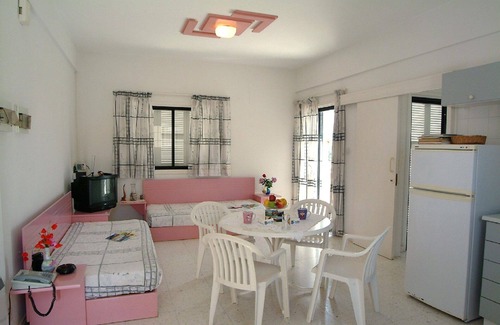Pyla Apartment | Apt 1 Near the Beach,1 bedroom, Private Veranda, Easy travel Ag Napa, Protaras