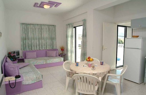 Pyla Apartment | Apt 1 Near the Beach,1 bedroom, Private Veranda, Easy travel Ag Napa, Protaras