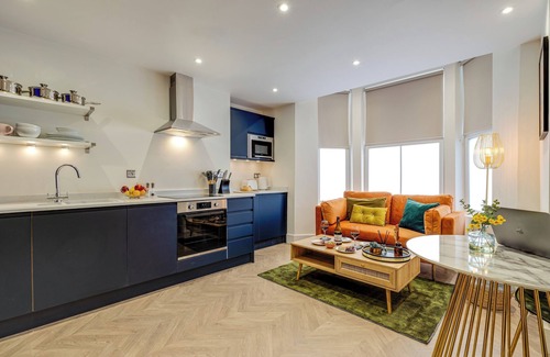 Scarborough Apartment | Apt 1 - North Marine Villa - Pet-friendly. Ground floor modern apartment near North Bay Beach.