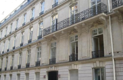 Champs-Elysees Apartment | APT 10P 160m2 WITH TERACe