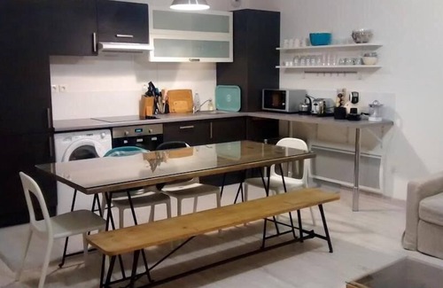 Wimereux Apartment | Apt 1st, copr on 3 floors, elevator, sheltered terrace 25M2 wind, separate wc