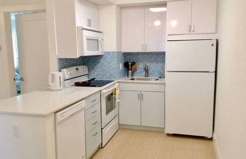 East Fort Lauderdale Apartment | Apt.#2 Bermuda Blue Beach Club (1/1)