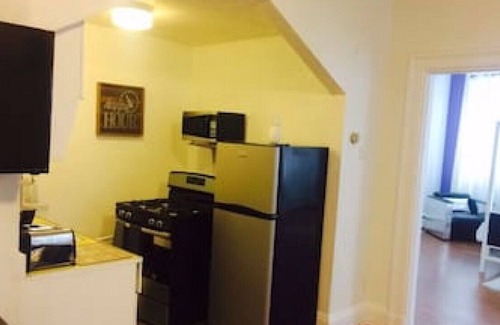 CUF Apartment | Apt #4 · Clean and Historical one bedroom apt in OTR/UC