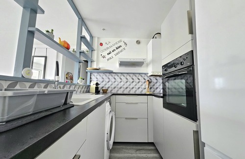 Royan Apartment | apt 4 Pers, Centre, Proche Plage, Parking et Balcon