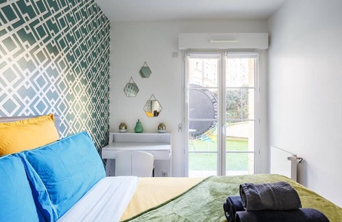 Le Plessis-Robinson Apartment | Apt 6P - Standing RER Tram Paris Orly Velizy