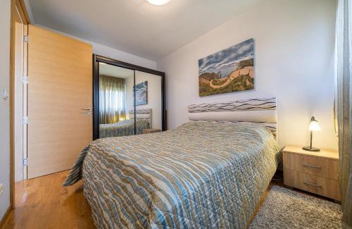 Rozino Apartment | Apt "Budva" with Sea View and Garage Parking