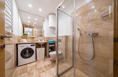 Rozino Apartment | Apt "Budva" with Sea View and Garage Parking