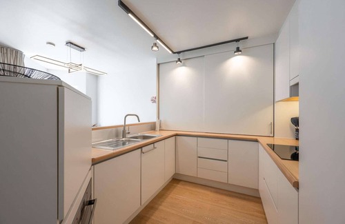Duinbergen Apartment | Apt by Duinbergen Beach