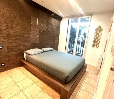 Montolivet Apartment | Apt Chic with view on Collines de Marcel Pagnol Wifi free parking and clim