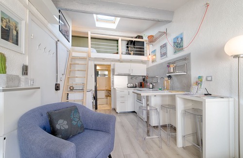 Ecusson Apartment | Apt Cozy Central Eglise Saint-Anne