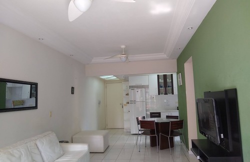 Enseada Apartment | Apt Enseada 2 bedrooms, 2 bathrooms, air conditioning, swimming pool, 350 mts. from the beach.
