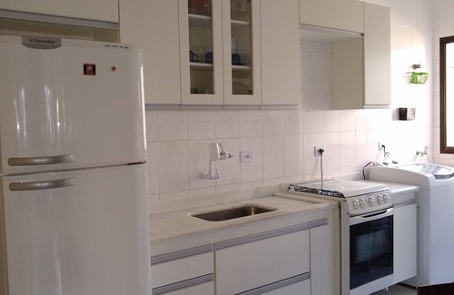 Enseada Apartment | Apt Enseada 2 bedrooms, 2 bathrooms, air conditioning, swimming pool, 350 mts. from the beach.