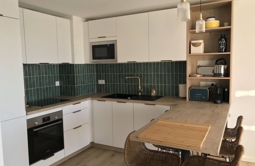 Port-la-Nouvelle Apartment | Apt Entièrement Rénové a Proximité et vue mer
