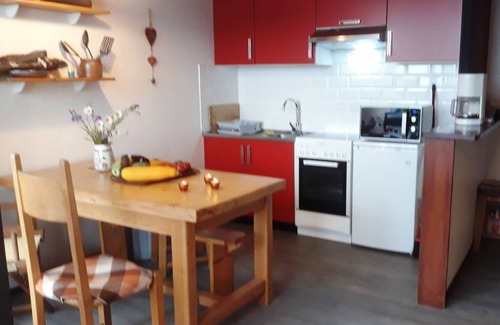 Besse-et-Saint-Anastaise Apartment | Apt F2 (38m²) - 5 Sleeps - Coeur Station Super Besse - 300m from the slopes