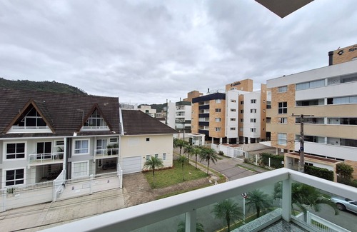 Governador Celso Ramos Apartment | Apt for 5 people 400 meters from the sea.