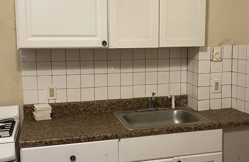 Kensington Apartment | Apt near St. Christopher Hospital &Shriners Children Hospital