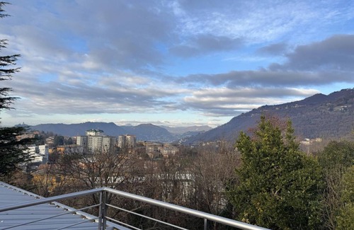 Lipomo Apartment | Apt with Terrace & Garden near Como