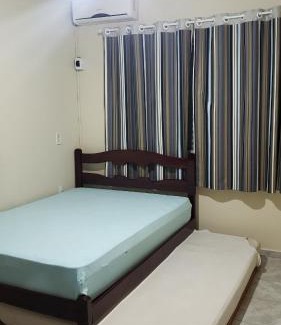 Enseada Apartment | Apto 3 quartos, 12 pessoas, ar, wifi, prox 3 praias.