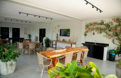 Barreira do Boqueirao Apartment | Apto a 100m da praia c 2 suites, Wi Fi e Piscina