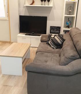 Cimadevilla Apartment | Apto Cimavilla. Wifi gratuito. VUT-827-AS