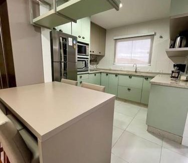 Praia da Armacao do Itapocoroi Apartment | Apto completo Praia de Armação
