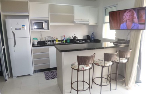 Ingleses Norte Apartment | Apto Gorgeous 2 Qtos Suite w /130 meters from the Sea. WIFI Smart TV