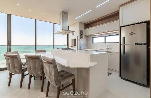 Porto Belo Apartment | Apto moderno com vista para o mar LLR802