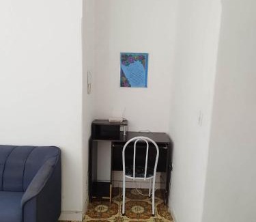 Centro de Vila Velha Apartment | Apto tipo Casa 10 com 2 quartos bem grande Praia da Costa Centro Ar Condicionado Internet Mobiliado Geladeira Fogao TV