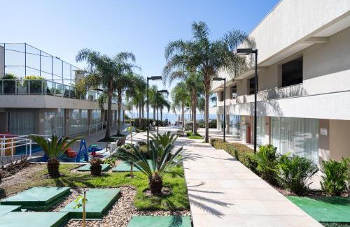 Itacolomi Apartment | Apto Vista Mar Home Club Pé na Areia 3 Quartos Ares Condicionados Cozinha Completa Piscina Aquecida Jacuzzi Sauna Academia Quadra Playground Salão de Jogos 15min do Beto Carrero