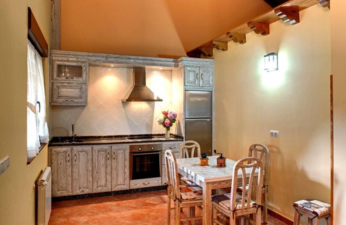 Valdes Cottage | Aptos. Rurales La Torre, "Casa El Salvador de La Torre" between Luarca and Cudillero