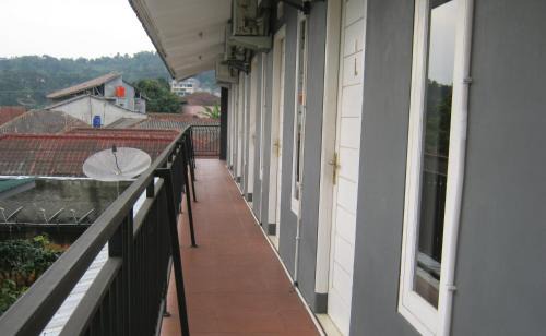 Megamendung Hotel | Aqilakost Gadog Puncak Bogor