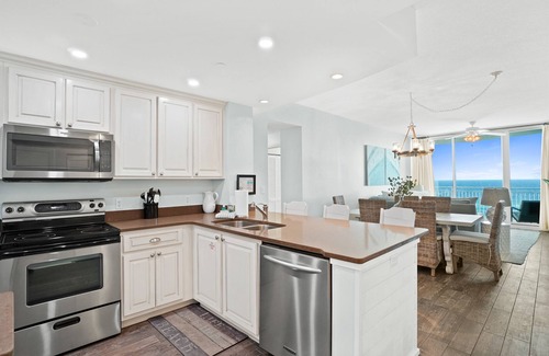 Panama City Beach Condo | Aqua 603. Low Floor 4 Br plus 2 Sets of Beach Chairs Free!