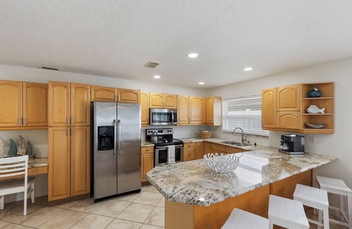 Naples Park House | Aqua Blue! Close to Beach! Heated Pool, Hammock