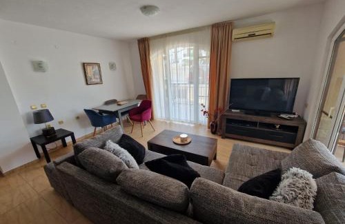 Yurta Apartment | Aqua Dreams A4, Sveti Vlas , A much sought after complex.