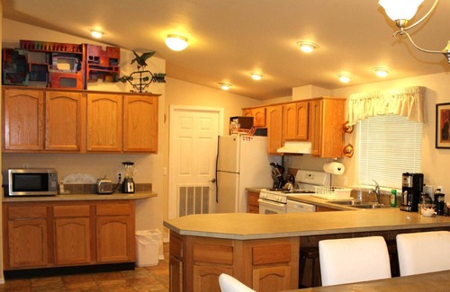 Blue River House | Aqua Gardens Villa Guest House. A gated, private estate. Seclusion and privacy.