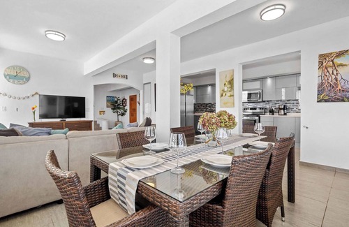 Zarzal House | Aqua Green | Breathtaking views with a private salt water pool