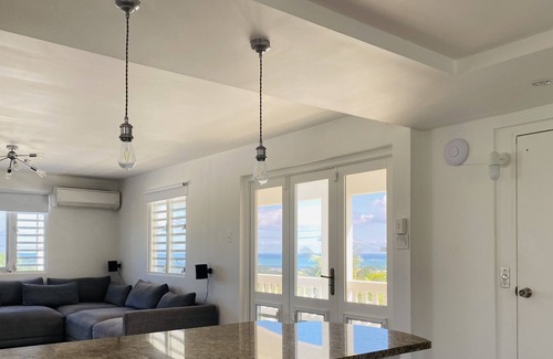 Zarzal House | Aqua Haven - Private Pool & Elevator
