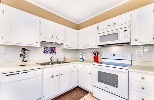 St. George Island House | Aqua-Holic Beautiful NEW POOL! Only 125 steps to the beach!