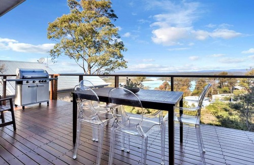 Merimbula House | Aqua La Vista - 4 Bedroom Pet Friendly House