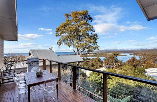 Merimbula House | Aqua La Vista - 4 Bedroom Pet Friendly House