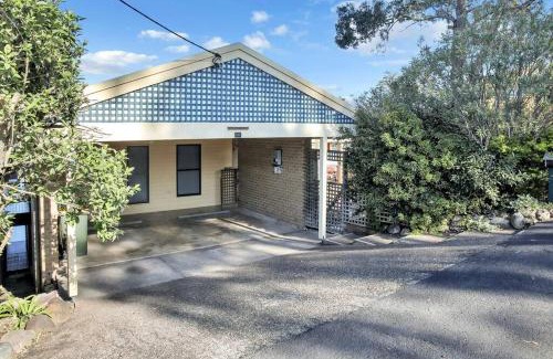 Merimbula House | Aqua La Vista - 4 Bedroom Pet Friendly House