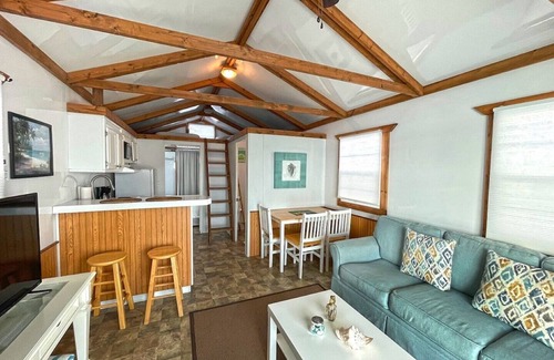 Tavernier Boat Rental | Aqua Lodge Houseboat "Yellow Tail "