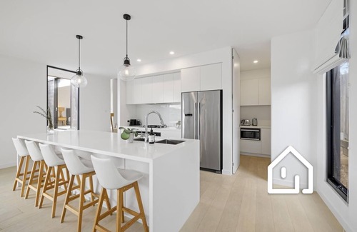 Blairgowrie House | Aqua Luna *1 NIGHT FREE* Stylish Retreat by Koonya Ocean Beach
