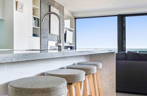Port Fairy Apartment | Aqua Mist Seascape