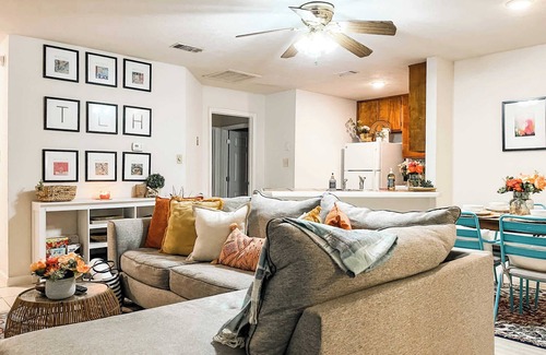 Tallahassee House | Aqua Oasis - Private Bedroom in Lovely Townhome