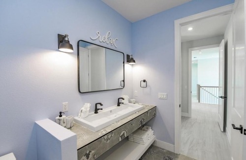 Bradenton Beach House | Aqua Paradise by AMI Locals