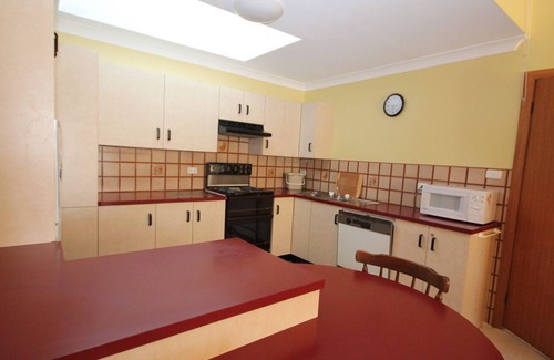 Lake Cathie Villa | Aqua View - cozy villa opposite the lake